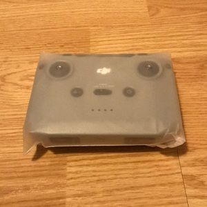 DJI RC 231 for, Mavic 3, Air 2, 2S, Mini 2. COMES WITH PHONE CABLES.